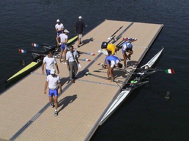 rowing-floating-dock-4.jpg